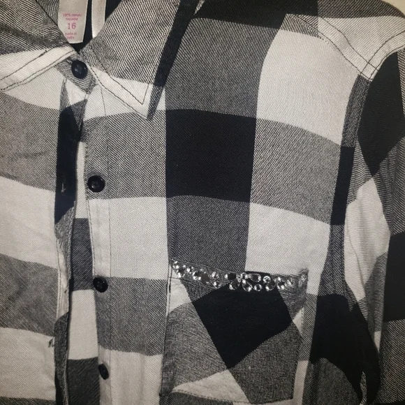 Top - Picture 2 of 4